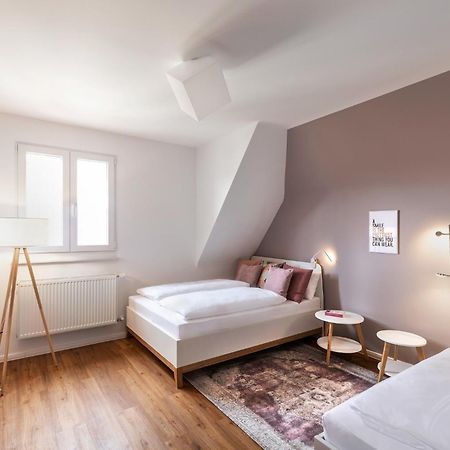 Appartamento Primera Zimmer Mit Gemeinschaftsbad Singen Esterno foto