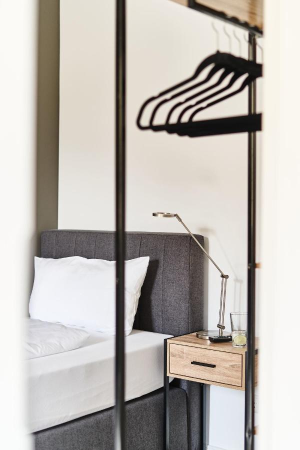 Primera Zimmer Mit Gemeinschaftsbad Singen Esterno foto