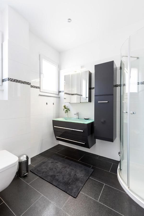 Primera Zimmer Mit Gemeinschaftsbad Singen Esterno foto